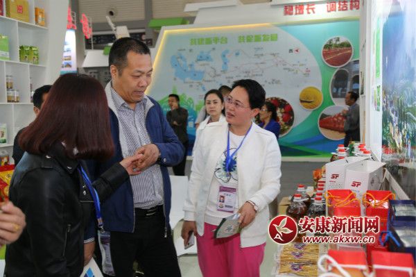 �hί��ӛ�H�����N�h���ɫ�aƷ   ����  �z_meitu_23.jpg