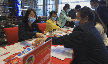 �����M(j��n)�롰�ɕ�(hu��)���r(sh��)�g